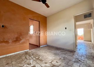 Casa Para Vender com 4 quartos 1 suíte no bairro Vl. Helena em Sorocaba