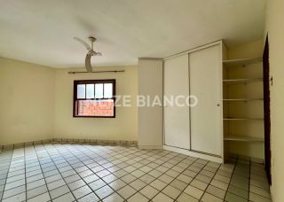 Sobrado Para Alugar com 6 suítes no bairro Jd. Paulistano em Sorocaba