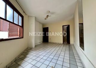 Sobrado Para Alugar com 6 suítes no bairro Jd. Paulistano em Sorocaba