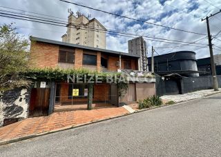 Sobrado Para Alugar com 6 suítes no bairro Jd. Paulistano em Sorocaba