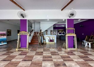 Prédio / Edifício Inteiro Comercial Para Alugar no bairro Jd. Pagliato em Sorocaba