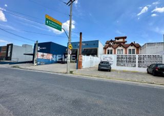 Prédio / Edifício Inteiro Comercial Para Alugar no bairro Jd. Pagliato em Sorocaba