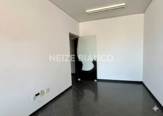 Prédio / Edifício Inteiro Comercial Para Alugar na Av. Itavuvu em Sorocaba