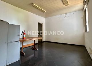 Prédio / Edifício Inteiro Comercial Para Alugar na Av. Itavuvu em Sorocaba