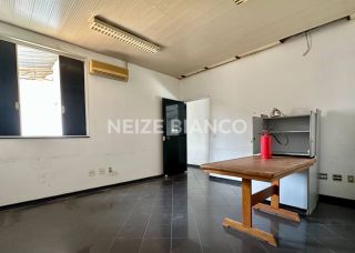 Prédio / Edifício Inteiro Comercial Para Alugar na Av. Itavuvu em Sorocaba