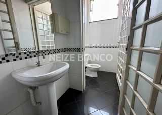 Prédio / Edifício Inteiro Comercial Para Alugar na Av. Itavuvu em Sorocaba