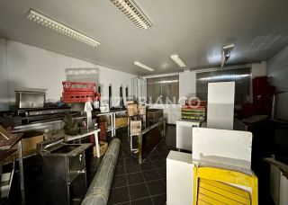 Prédio / Edifício Inteiro Comercial Para Alugar na Av. Itavuvu em Sorocaba