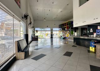 Prédio / Edifício Inteiro Comercial Para Alugar na Av. Itavuvu em Sorocaba