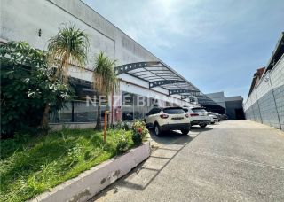 Prédio / Edifício Inteiro Comercial Para Alugar na Av. Itavuvu em Sorocaba