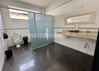 Prédio / Edifício Inteiro Comercial Para Alugar na Av. Itavuvu em Sorocaba