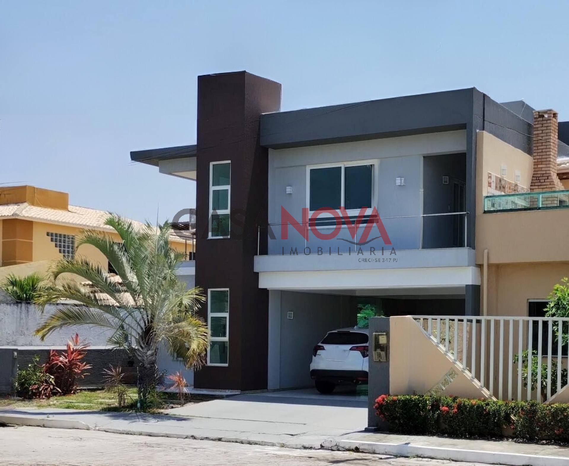 Casa Duplex em Condomínio com 3/4, sendo 2 suíte na Avenida Melício Machado