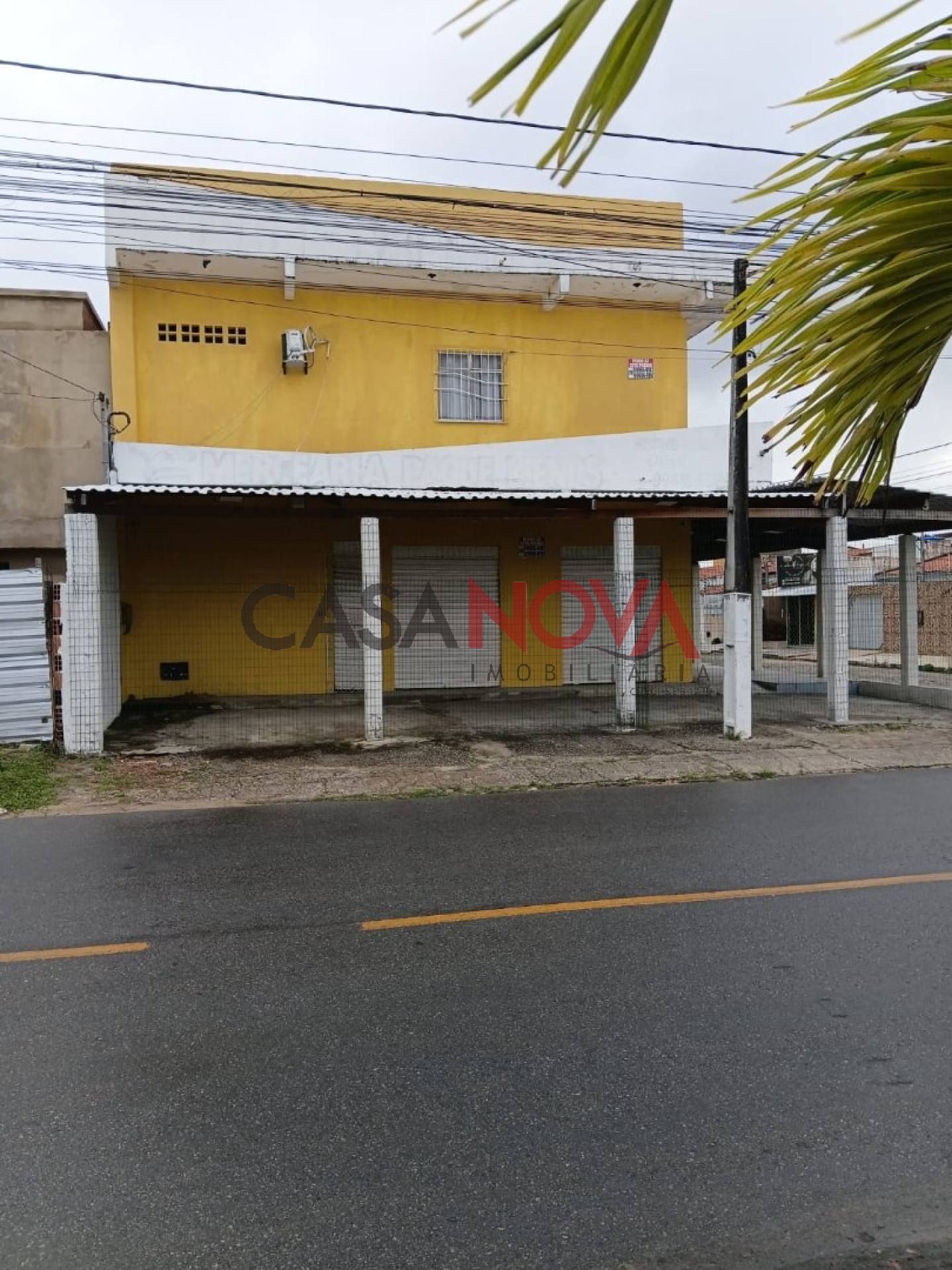 Prédio de Esquina com Ponto Comercial na Aruana
