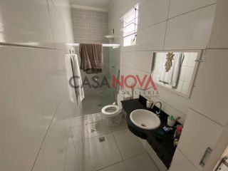 CASA EM BOA LOCALIZAÇÃO NA JABOTIANA COM 3/4 SENDO 1 SUÍTE