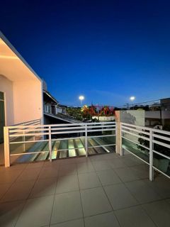 Excelente Casa em Condomínio Fechado na Avenida Melício Machado com 3 suítes