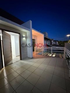 Excelente Casa em Condomínio Fechado na Avenida Melício Machado com 3 suítes