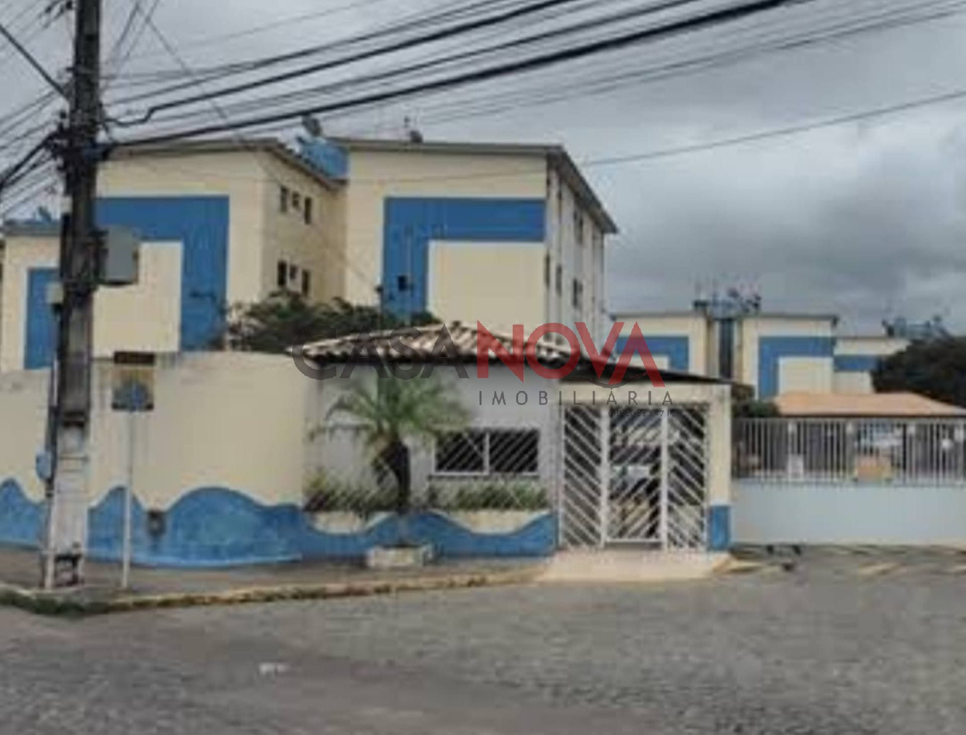 APARTAMENTO EM BOA LOCALIZAÇÃO NA FAROLÂNDIA COM 2/4