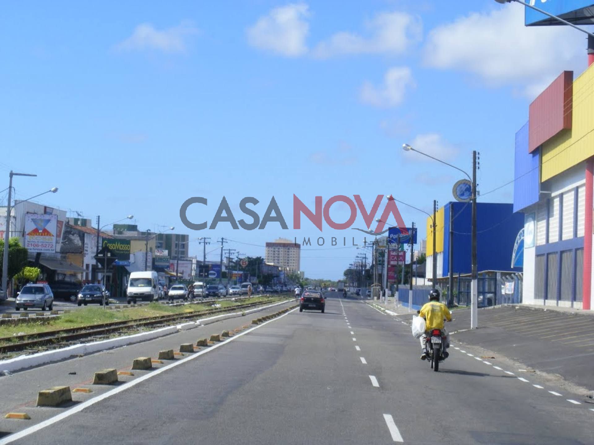 Imóvel Comercial na Avenida Augusto Franco em ótima localização