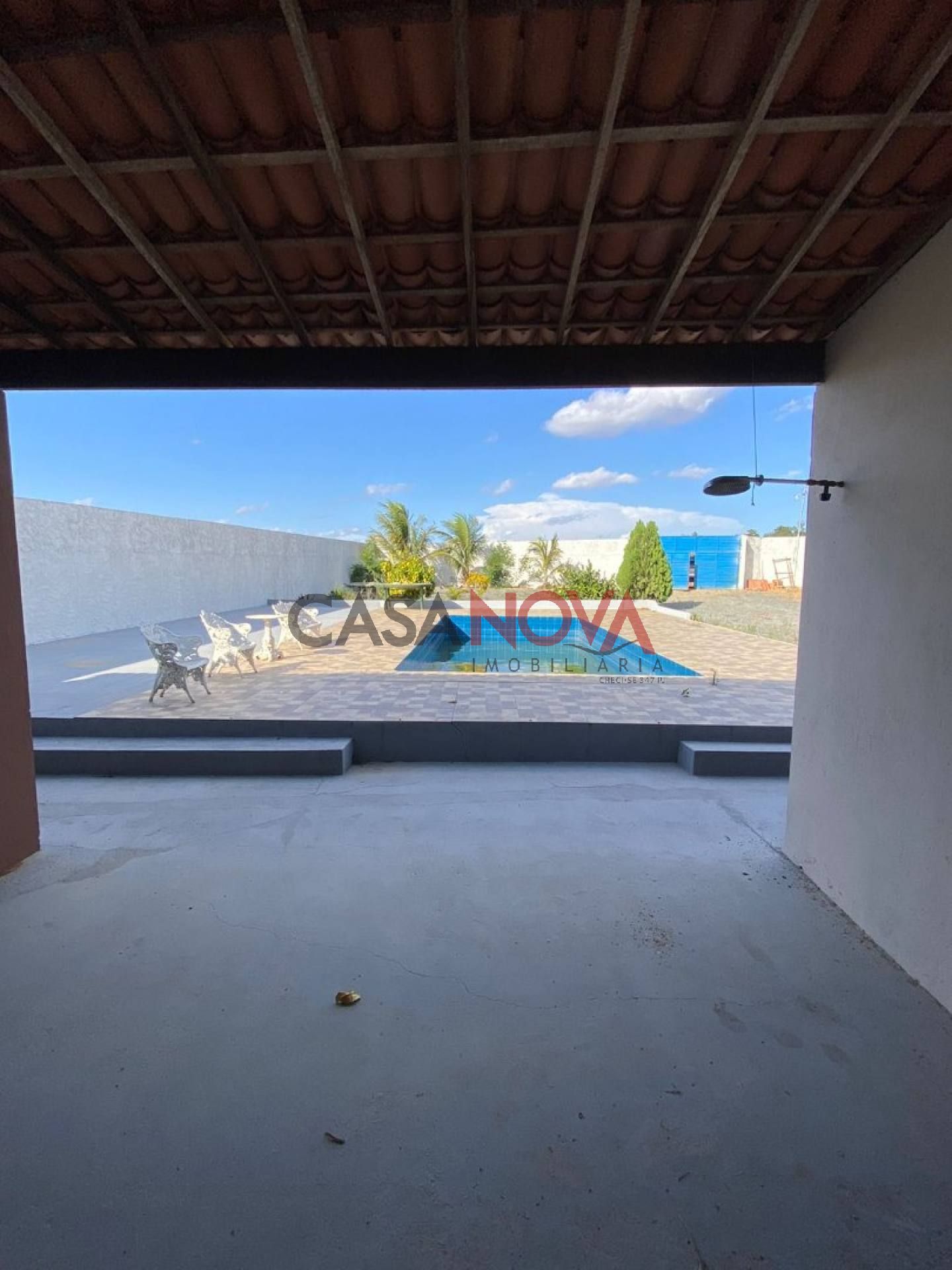 Oportunidade: Chácara com Piscina em Carira