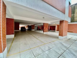 Vendo ou Troca Apartamento em ótima localização com 156 m² em Santos-São Paulo