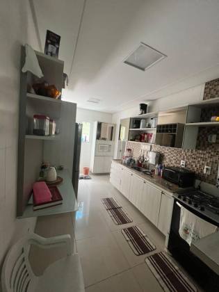 Casa no 18 no forte com 4/4, sendo 2 suítes