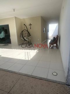 Casa em boa localização na Aruana com 2/4, sendo 1 suíte