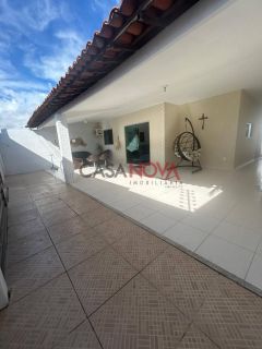 Casa em boa localização na Aruana com 2/4, sendo 1 suíte
