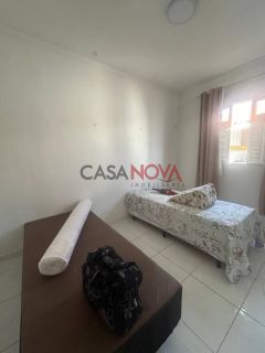Casa em boa localização na Aruana com 2/4, sendo 1 suíte