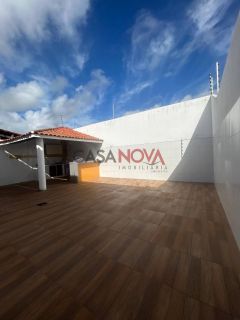 Casa em boa localização na Aruana com 2/4, sendo 1 suíte