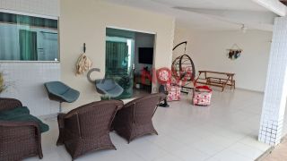 Casa em boa localização na Aruana com 2/4, sendo 1 suíte