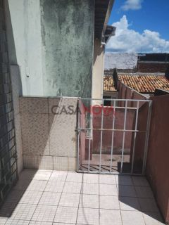 Casa com ponto comercial em boa localização no Siqueira Campos