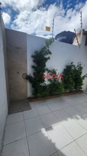 CASA NA FAROLÂNDIA COM 3/4