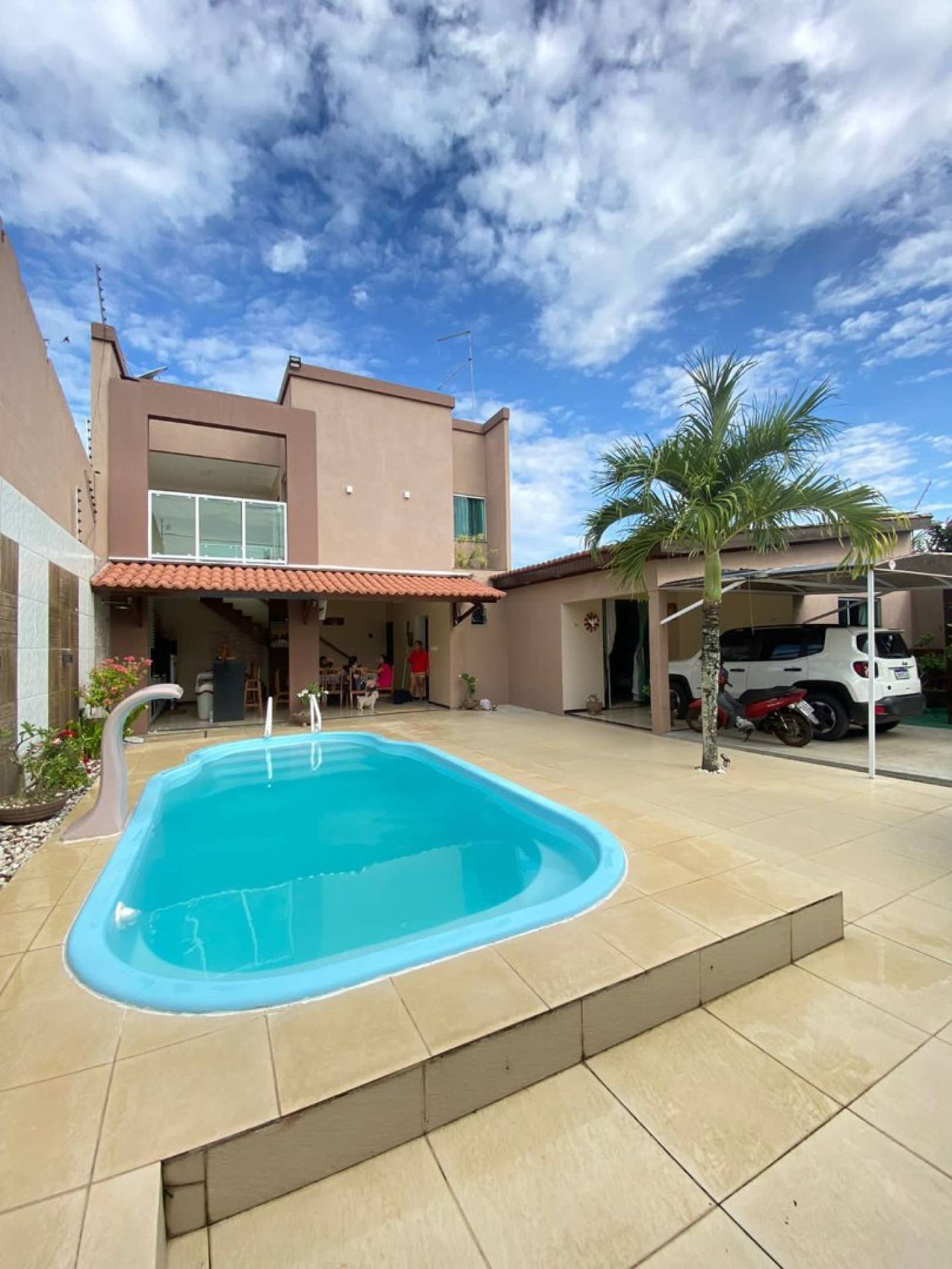 Casa com piscina na Colônia 13 em Lagarto