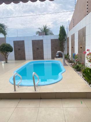 Casa com piscina na Colônia 13 em Lagarto