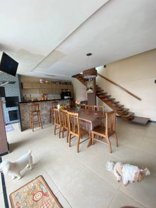 Casa com piscina na Colônia 13 em Lagarto