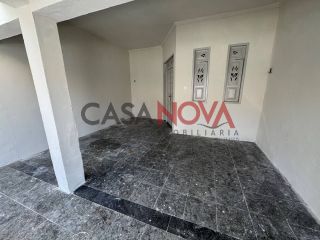 Excelente oportunidade ׀ Casa com duas moradias – ideal para morar ou investir!