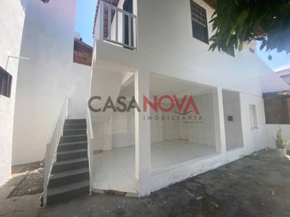 Oportunidade! Casa 3/4 com piscina na Coroa do Meio