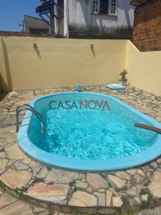 Oportunidade! Casa 3/4 com piscina na Coroa do Meio