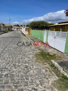 Casa em boa localização na Praia da Caueira com 4/4, sendo 1 suíte