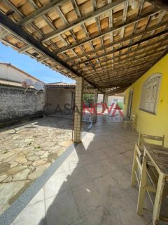 Casa em boa localização na Praia da Caueira com 4/4, sendo 1 suíte