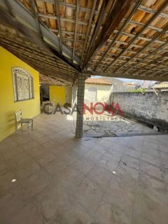 Casa em boa localização na Praia da Caueira com 4/4, sendo 1 suíte