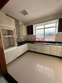 Casa Duplex de Esquina com 3 pontos comerciais embaixo no Bairro Aeroporto