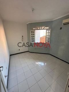 Casa Duplex de Esquina com 3 pontos comerciais embaixo no Bairro Aeroporto