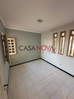 Casa Duplex de Esquina com 3 pontos comerciais embaixo no Bairro Aeroporto