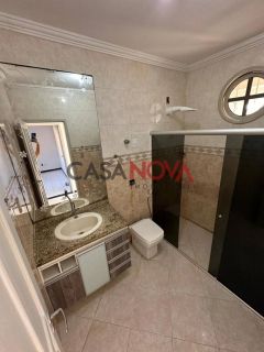 Casa Duplex de Esquina com 3 pontos comerciais embaixo no Bairro Aeroporto