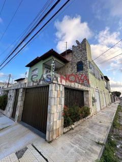 Casa Duplex de Esquina com 3 pontos comerciais embaixo no Bairro Aeroporto