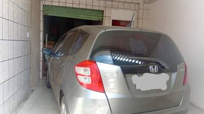 Vendo ou Troca Casa na Avenida no Conjunto Bugio com 2 pontos comerciais embaixo.