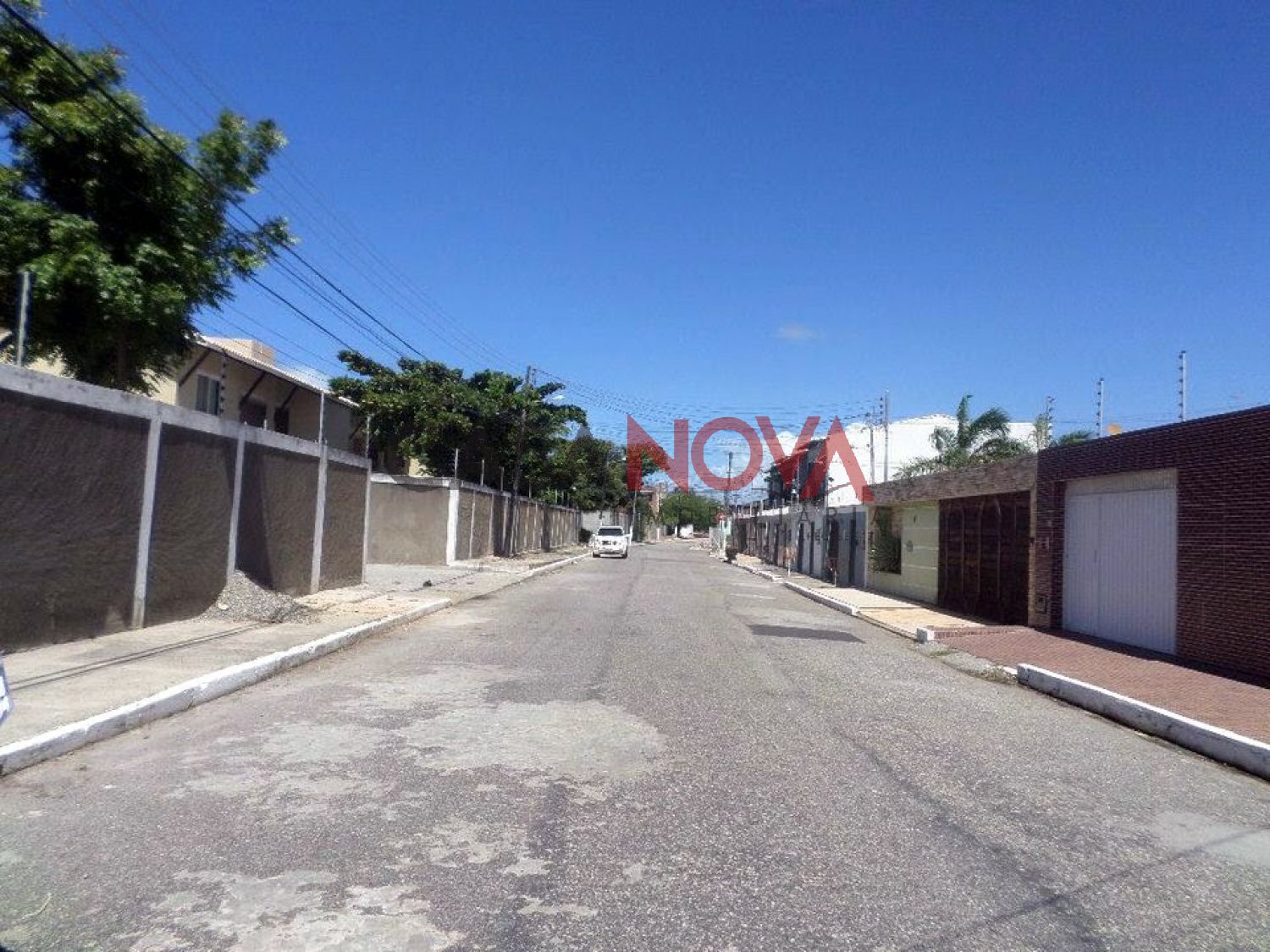 Casa Duplex boa localização na Atalaia com 3/4, sendo 2 suítes