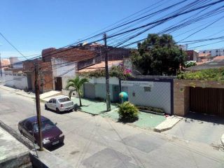 Casa Duplex na Coroa do Meio com 4/4, sendo 1 semi-suíte
