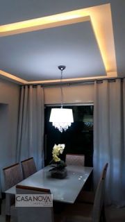 Casa toda reformada com 2/4 no Albano Franco