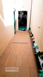 Casa toda reformada com 2/4 no Albano Franco